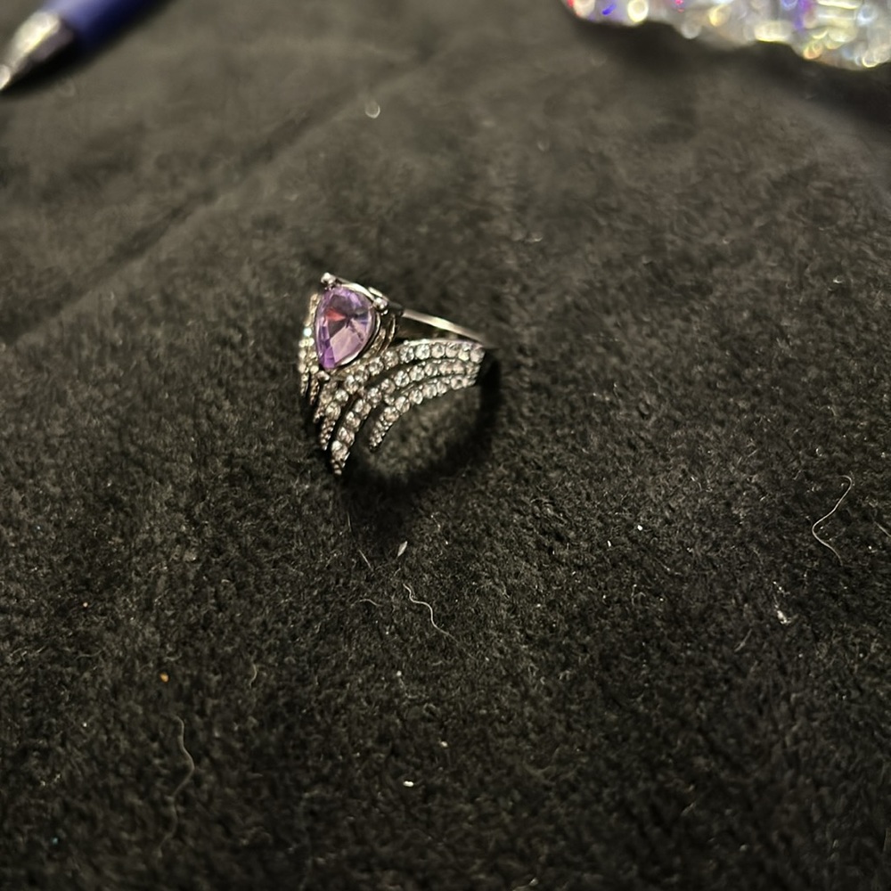 Ring - Picture 3 of 5